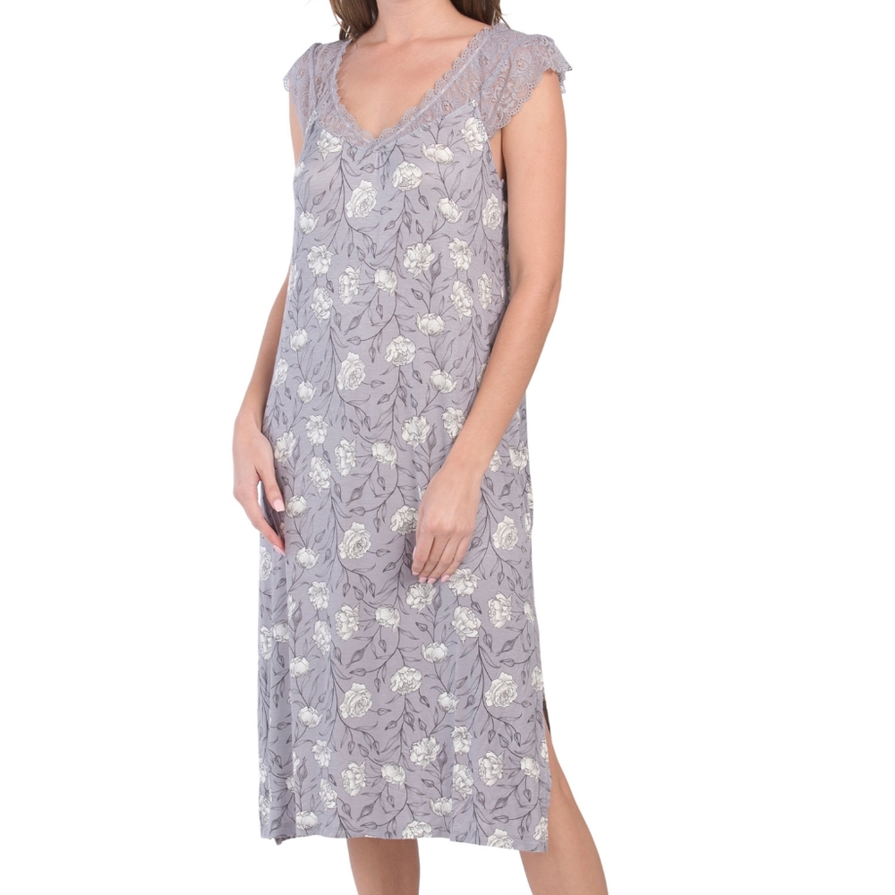 NWOT Rene Rofe Romance Me Floral Night Gown